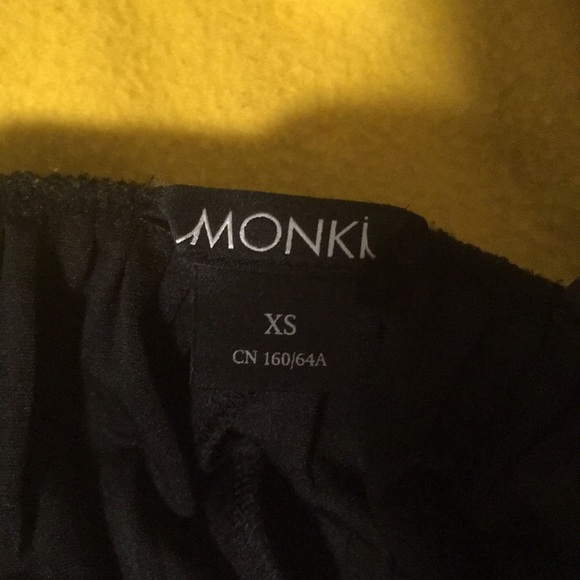 Monki Wide Leg Pleated Trousers - Picture 2 of 2